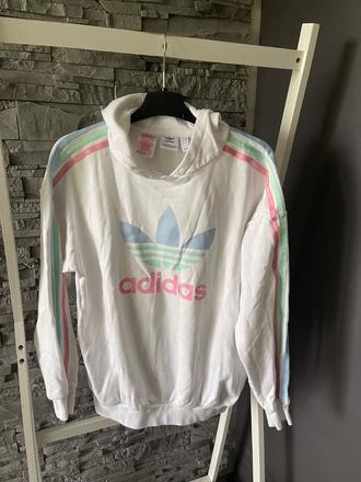 Adidas v.s, adidas,s