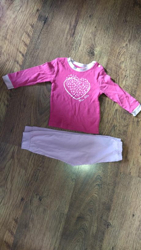 Pyžamo srdiečko, lupilu,86