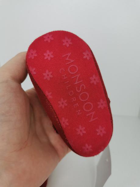 Slávnostné papučky pre bábätká, <17