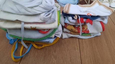 Balík oblečenia od novorodenca až po cca 1r, 68–80