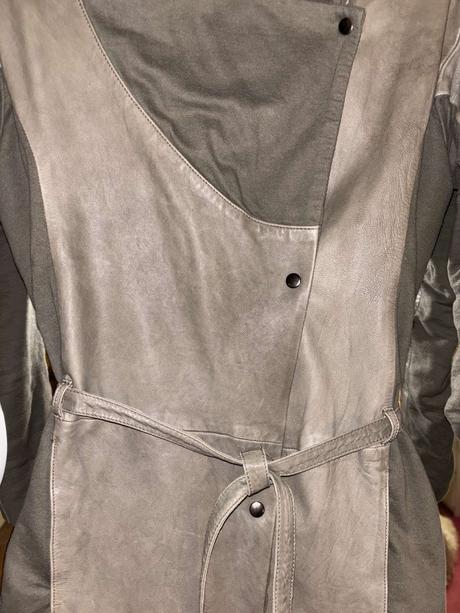 Kožené šaty humanoid m, m