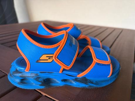 Skechers svietiace sandále, skechers,31