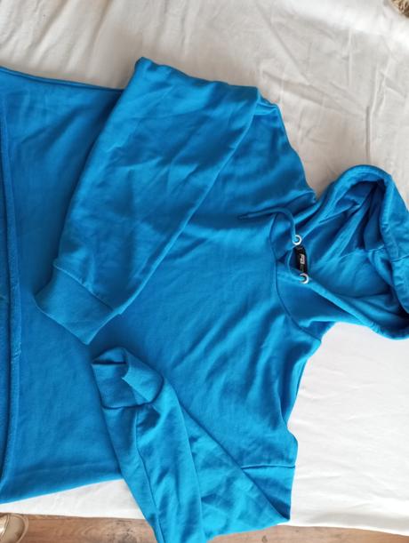 Modrý crop top, new yorker,m