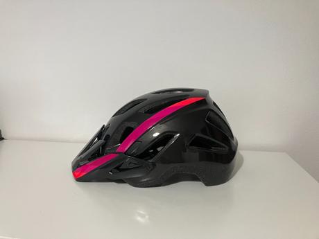 Dámska cyklistická prilba specialized, xl
