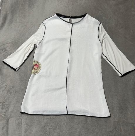 Top biely s čiernym lemovaním zn. magenta, m