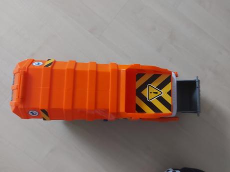 Smetiarske auto velke, 