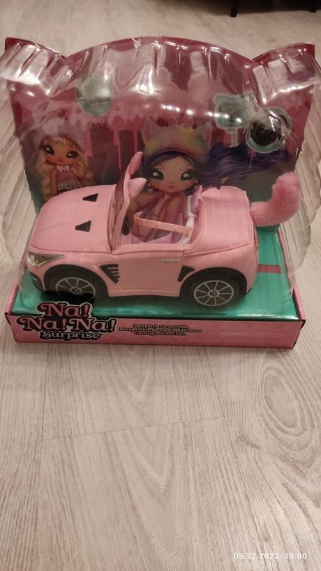 Na na na surprise štýlový kabriolet, 