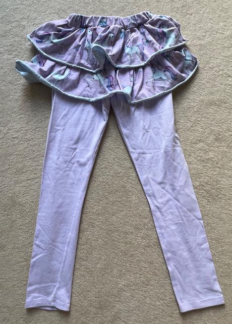 Sukňoleginy s jednorožcami, 122