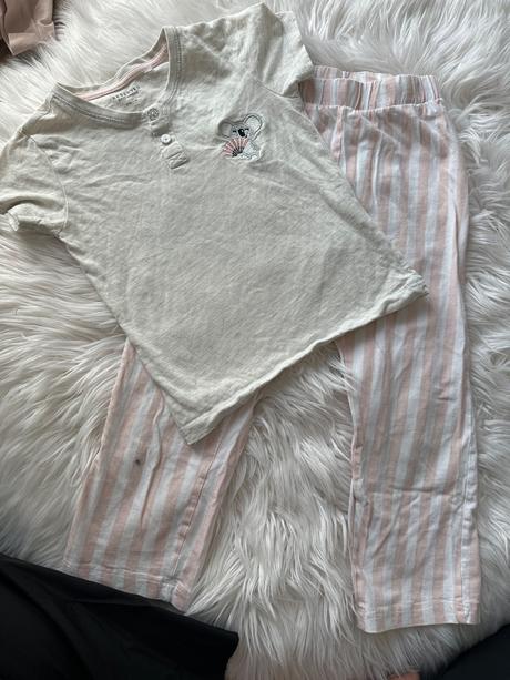 Pyzamko, reserved,110