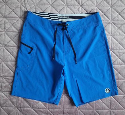 Kraťasy volcom l, l