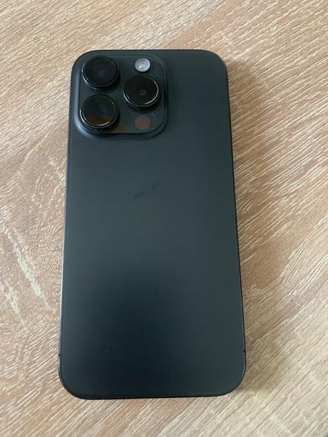 I phone 15 pro, apple
