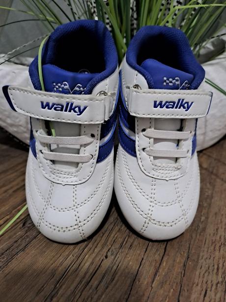 Tenisky walky 23, 23