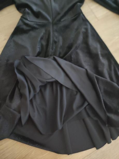 Spoločenské šaty, 38