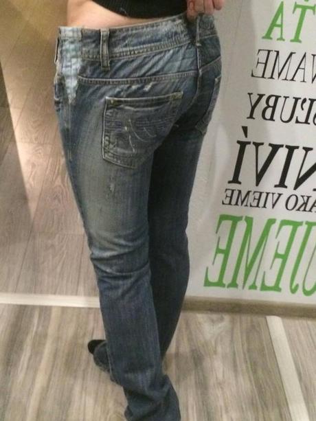 Kvalitne roztrhane rifliky  26, s