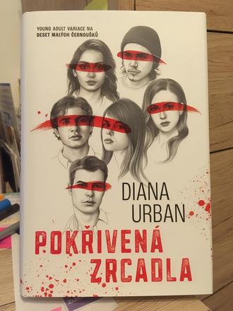 Diana urban - pokřivená zrcadla,