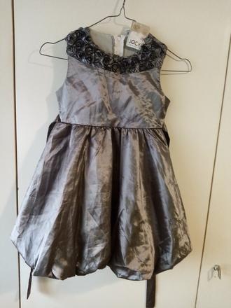 Slávnostné saty, 116