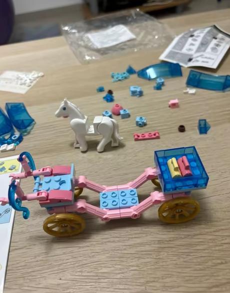 Stavebnica friends 191 kociek,