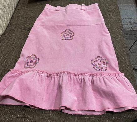 Menčestrová sukňa s kvetmi, 140