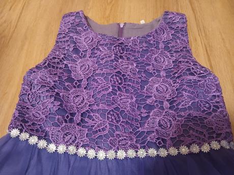 Slávnostné saty, 140