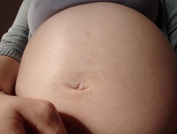 Červené fľaky na bruchu v tehotenstve