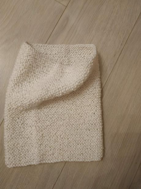 Nákrčník - štrikovaný biely, 