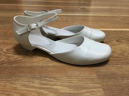 Topánky na 1.sv. prijímanie, 34