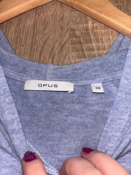 Tričko s kapucou, 38