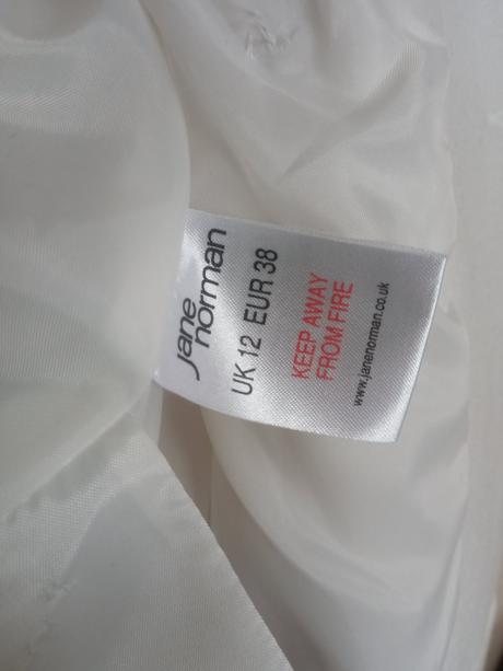 Biely ivory kabátik s odnímateľnou kapucňou, 38