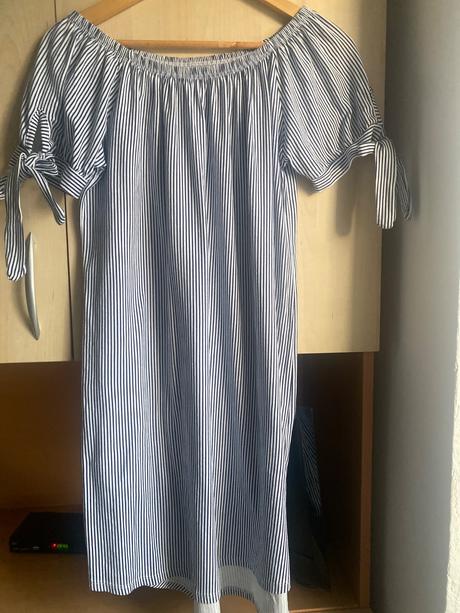 Pásikavé španielske šaty, l