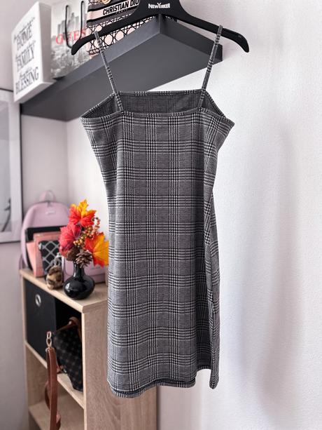 Šedé šaty káro, m