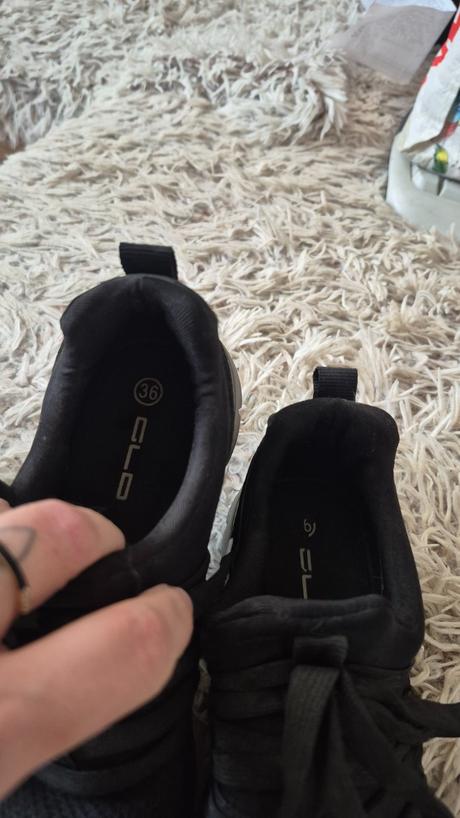 Tenisky ľahučké nenosené, deichmann,36