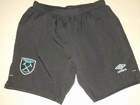 Kraťasy č.152, umbro,152