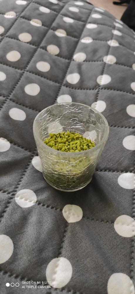 Zelené dekoračné kamienky,