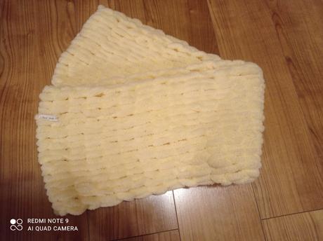 Predávam ručne robený šál, 