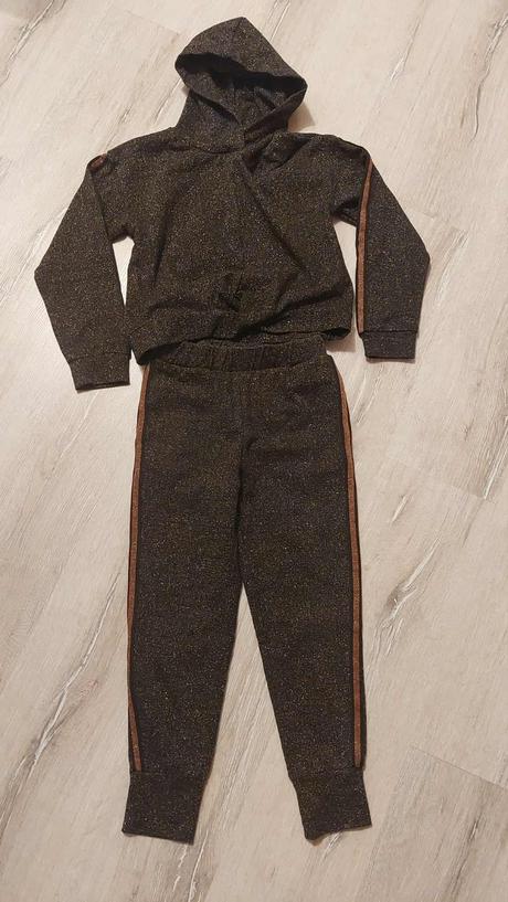 Cierna trblietava suprava, reserved,128