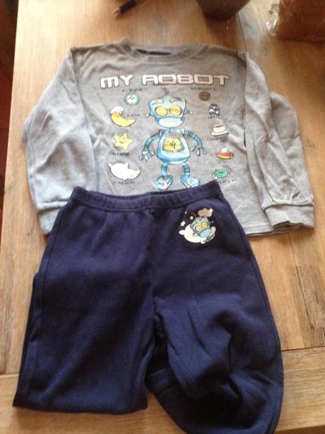 Pyzamo s robotom, original marines,110