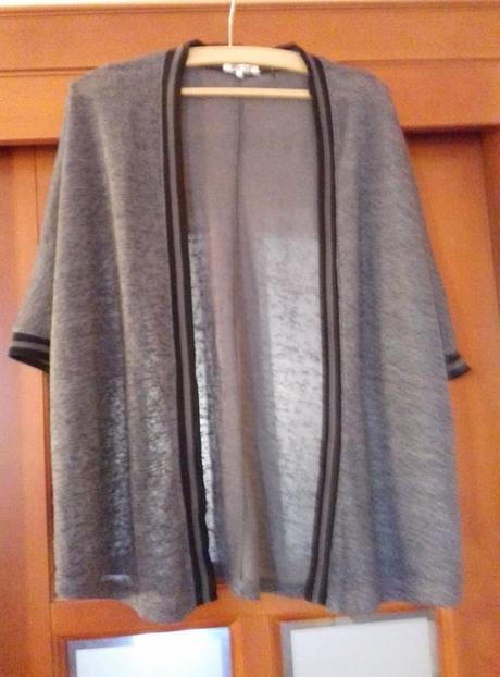 Svetrík-cardigen veľ. s, s