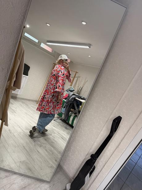 Lanove šaty hugs, l