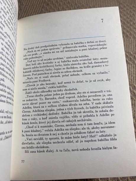 Krásna stará retro kniha babička božena němcová,