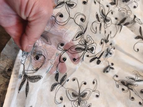 Tylové šaty, lindex,122