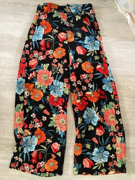 Kvetove nohavice, zara,s
