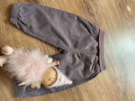 Menčestrové nohavice, 68