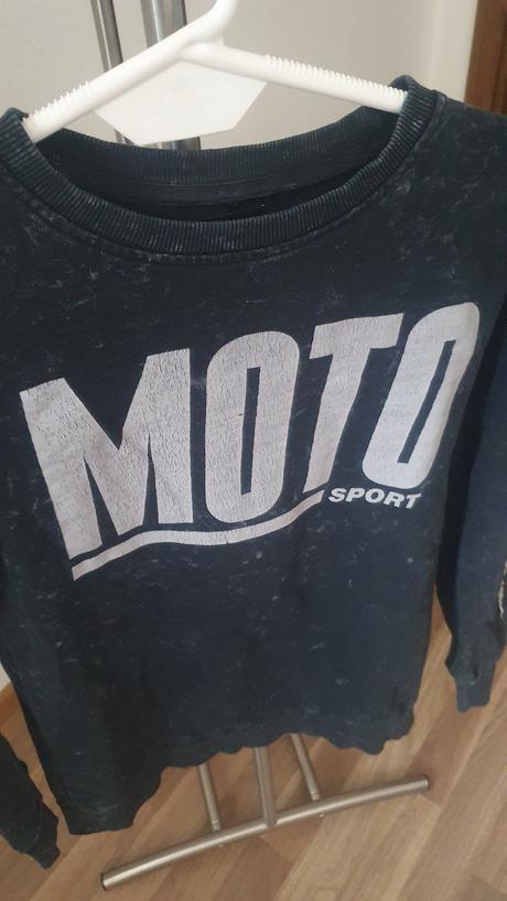 Mikina s nápisom, reserved,152