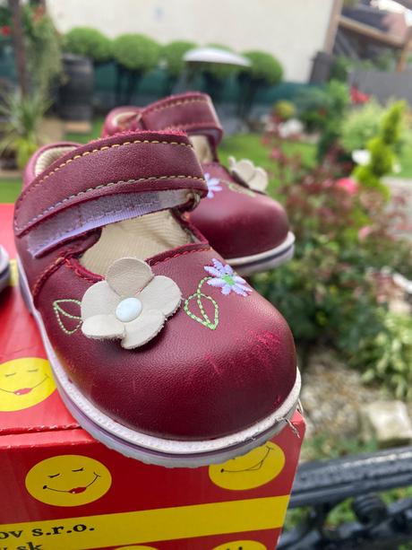 Dievčenske topánky, 20