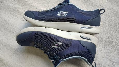 Tenisky, skechers,40