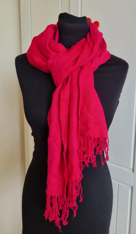 Cyklámenový šál/štóla,