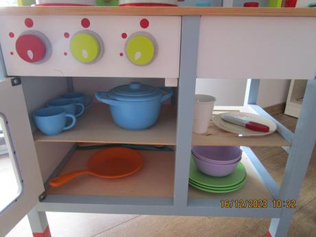 Detská drevená kuchynka janod s príslušenstvom, 