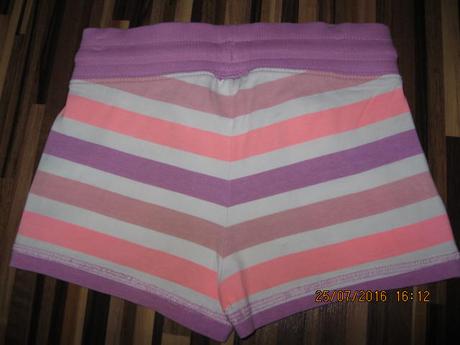 3 ks - kraťasy, reserved,104