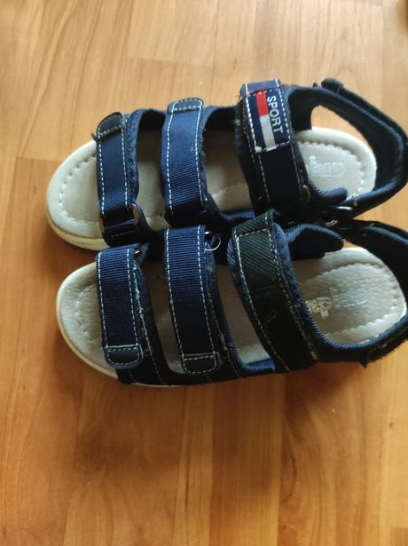 Krásne sandále, 32