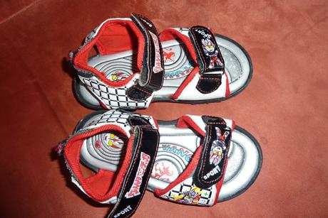 Sandálky, v. 30,, 30